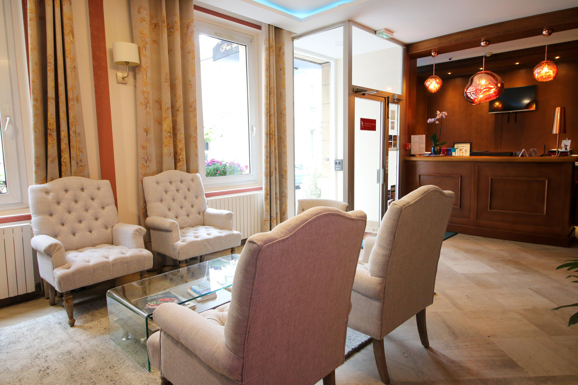 Vista Lobby Parc Hotel Paris
