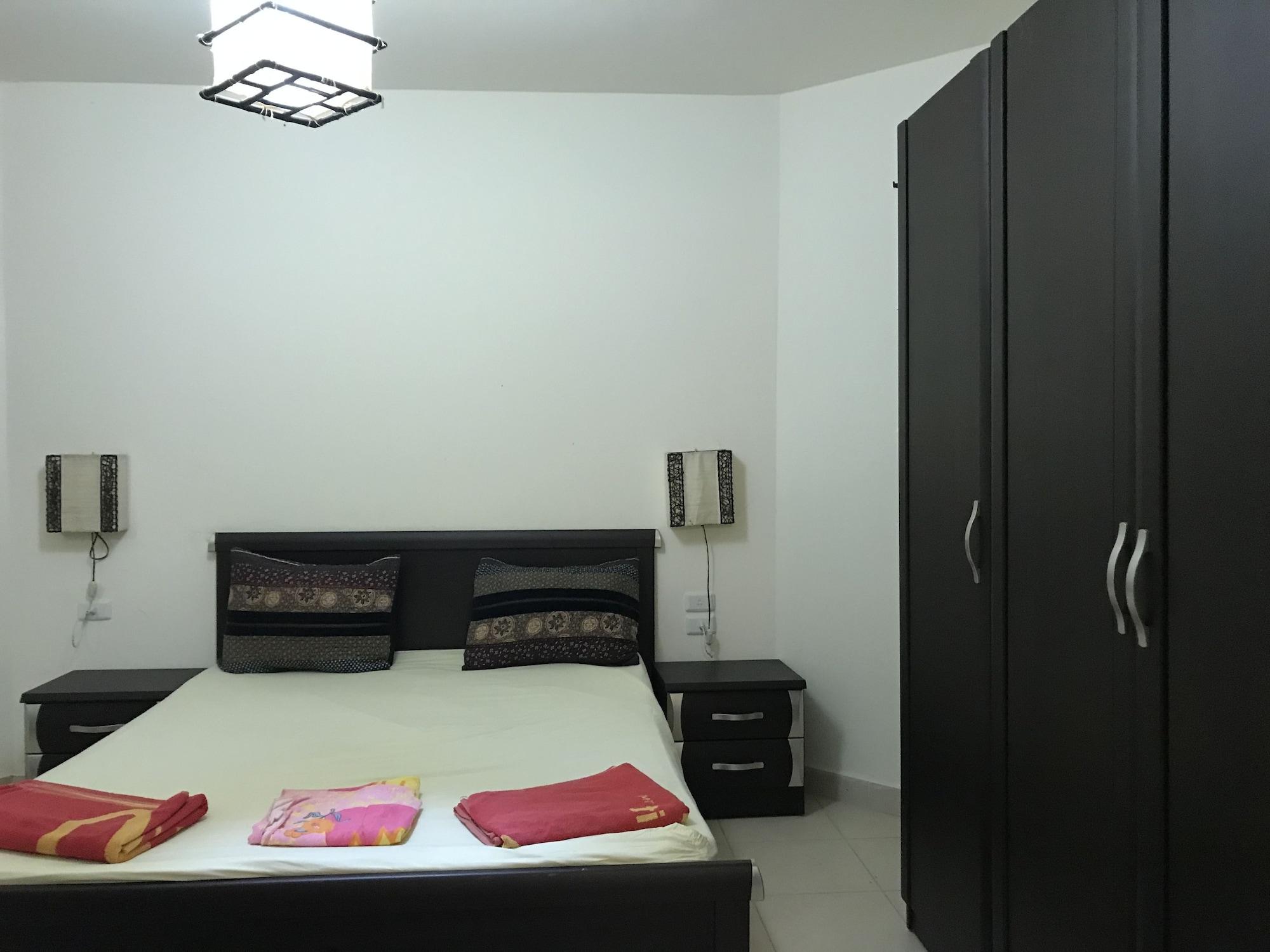 Habitación Regency Towers Apartments