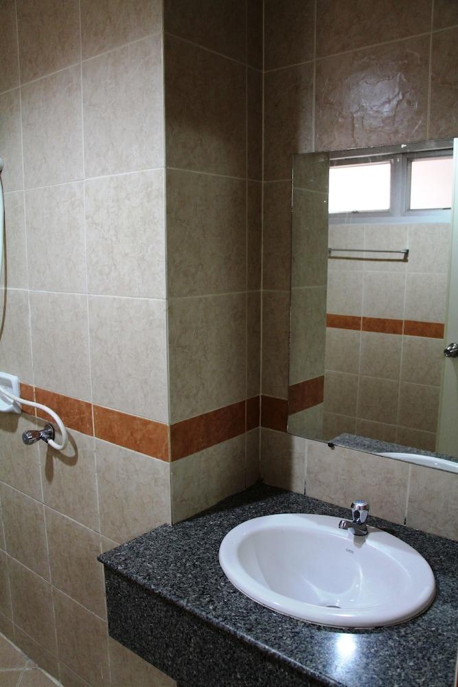 Set de Habitación Tamarind Residences