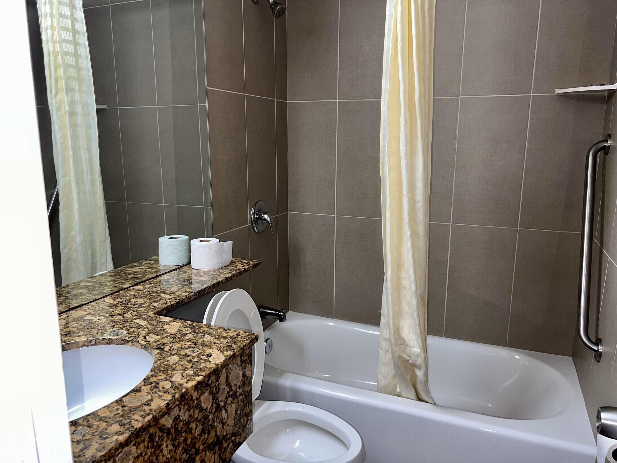 Equipamiento de Habitación Americas Best Inn and Suites Fort Lauderdale North