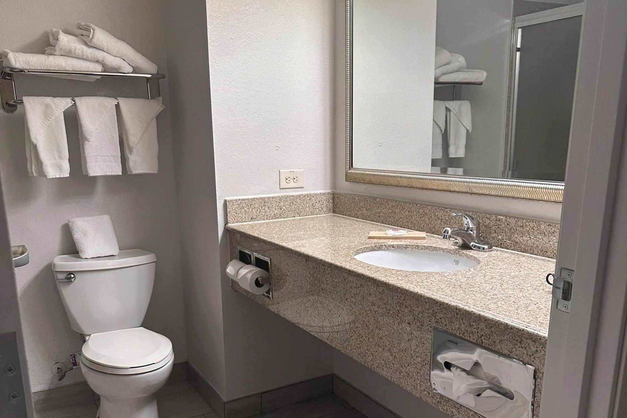 Habitación Country Inn & Suites by Radisson, Concord (Kannapolis), NC