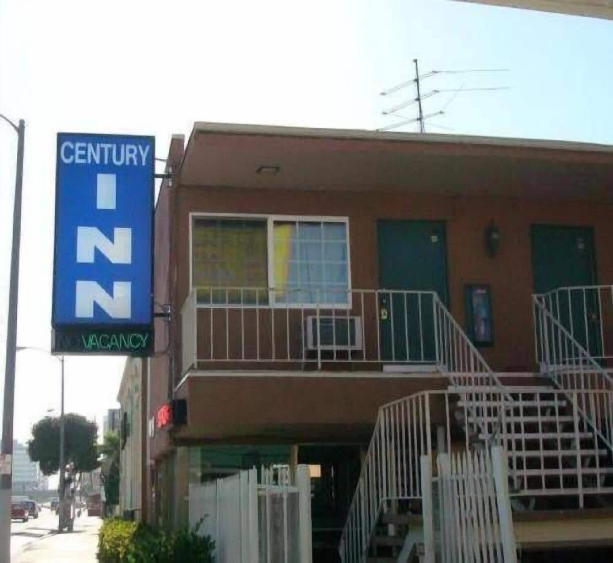 Varios Century Inn