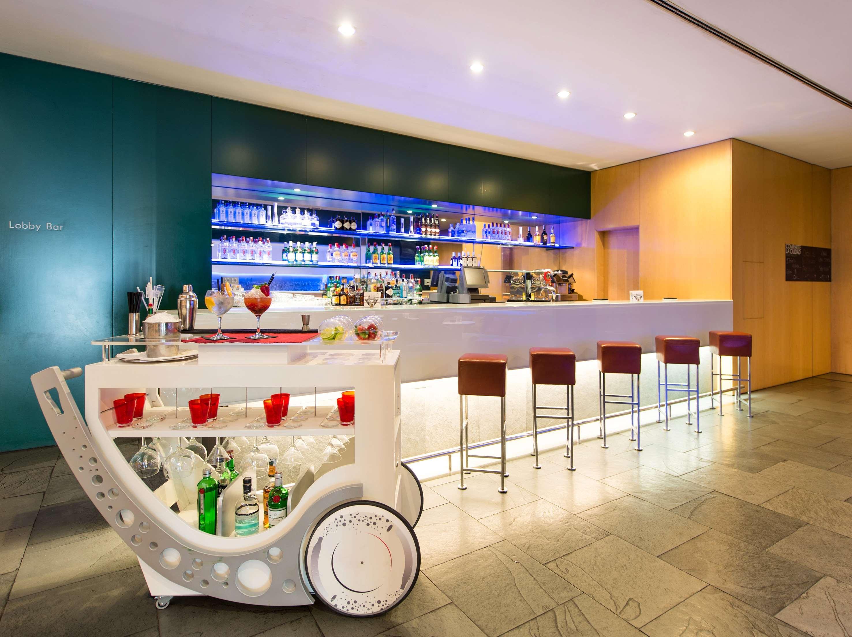 Bar/Salón INNSiDE by Meliá Barcelona Aeropuerto