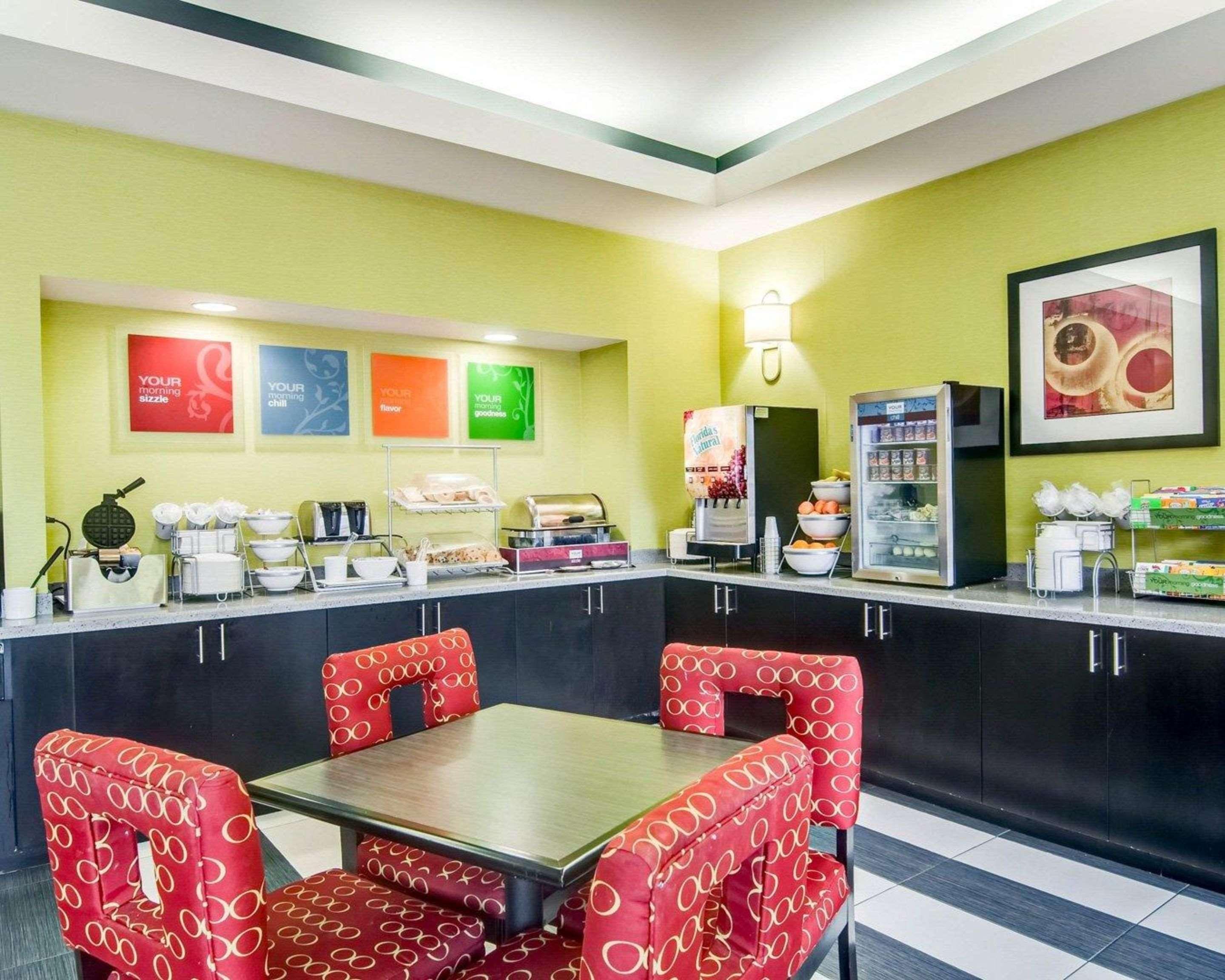 Restaurant Comfort Suites Inn at Ridgewood Farm