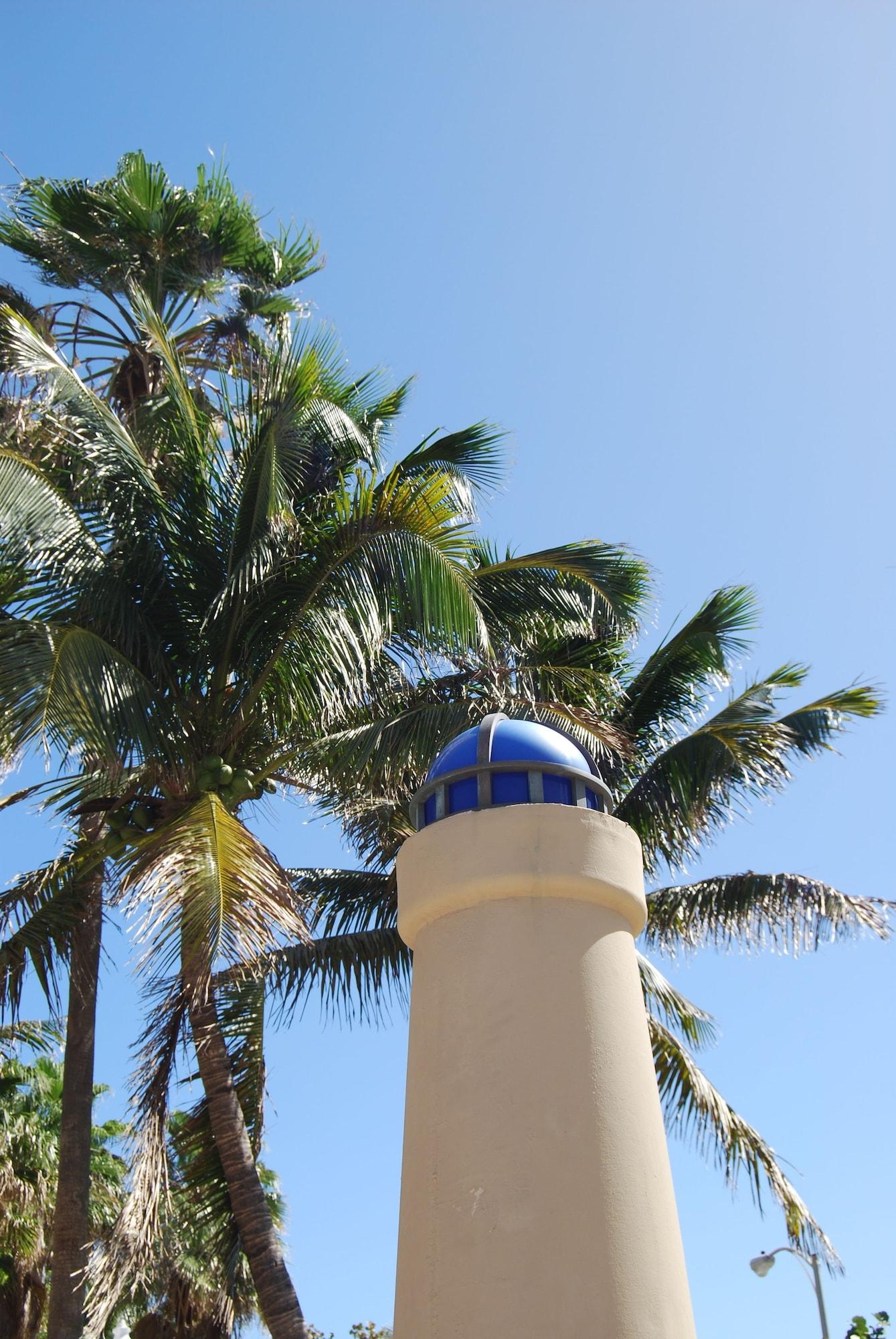 Vista Exterior Monte Carlo by Miami Vacations