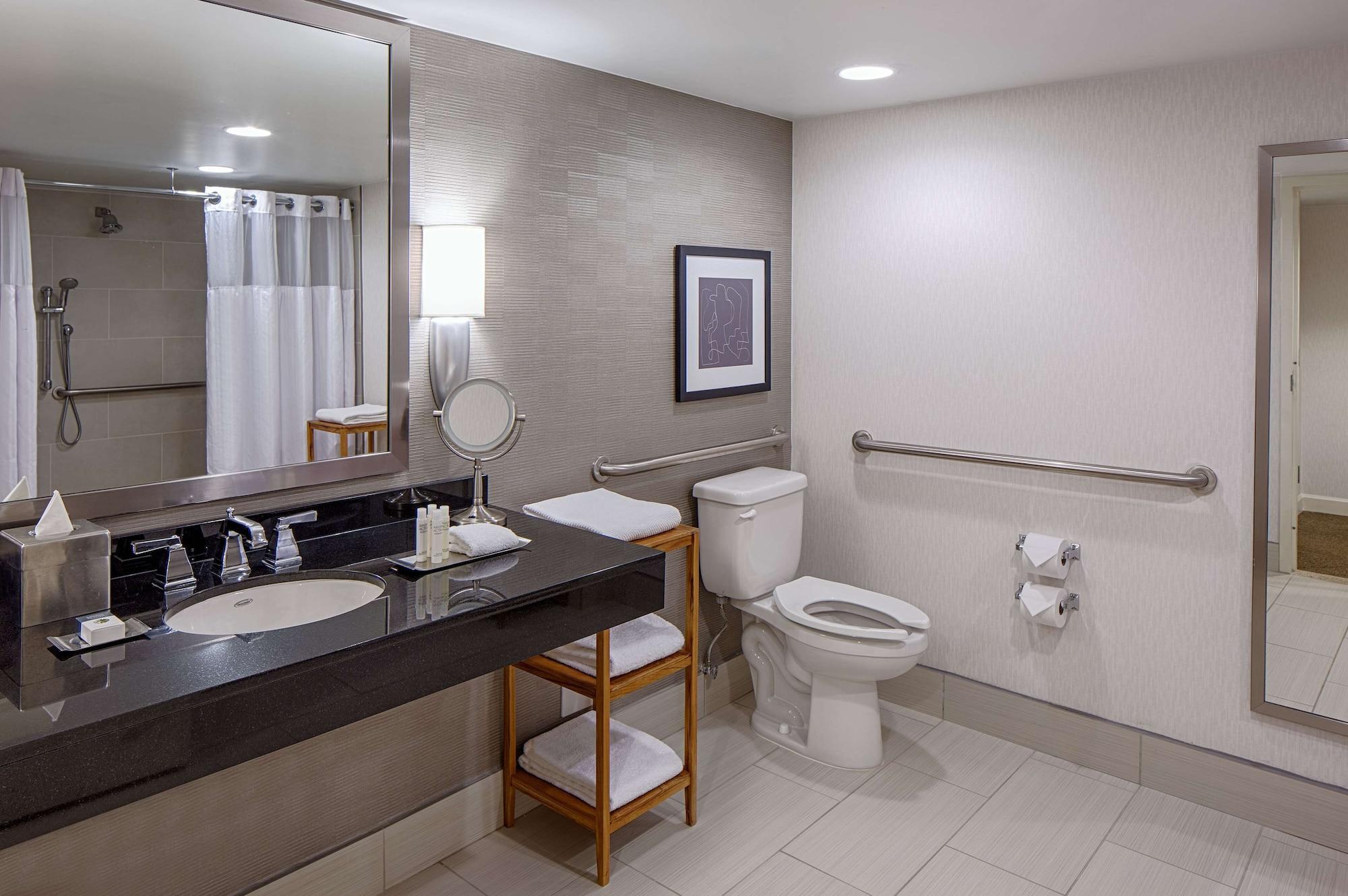 Equipamiento de Habitación DoubleTree by Hilton Hotel Houston - Greenway Plaza