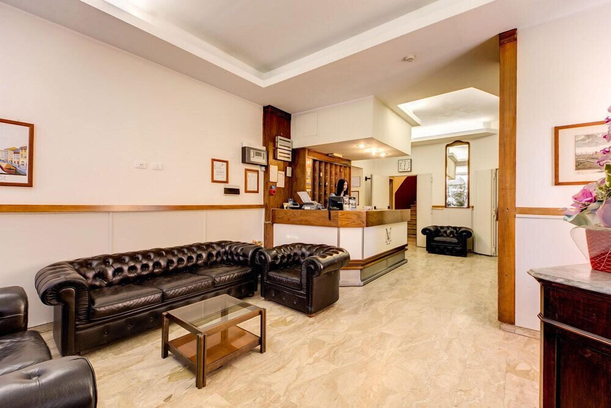 Vista Lobby Hotel Minerva