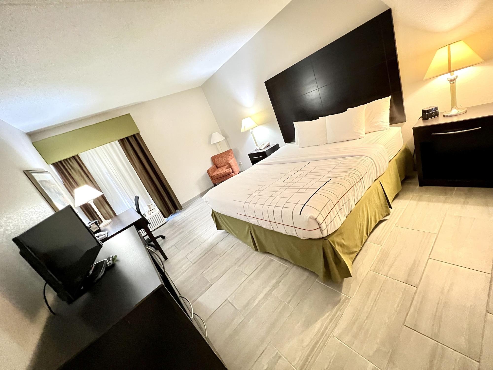 Habitación La Quinta Inn & Suites by Wyndham Salina