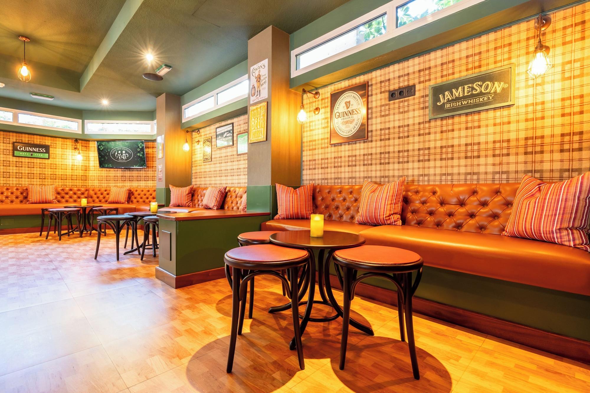 Bar/Salón HOVIMA Santa María