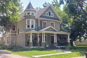 Alquiler Vacacional - Sleeps 12…. 5 beds and a sofa sleeper. 20 min from West Des Moines..