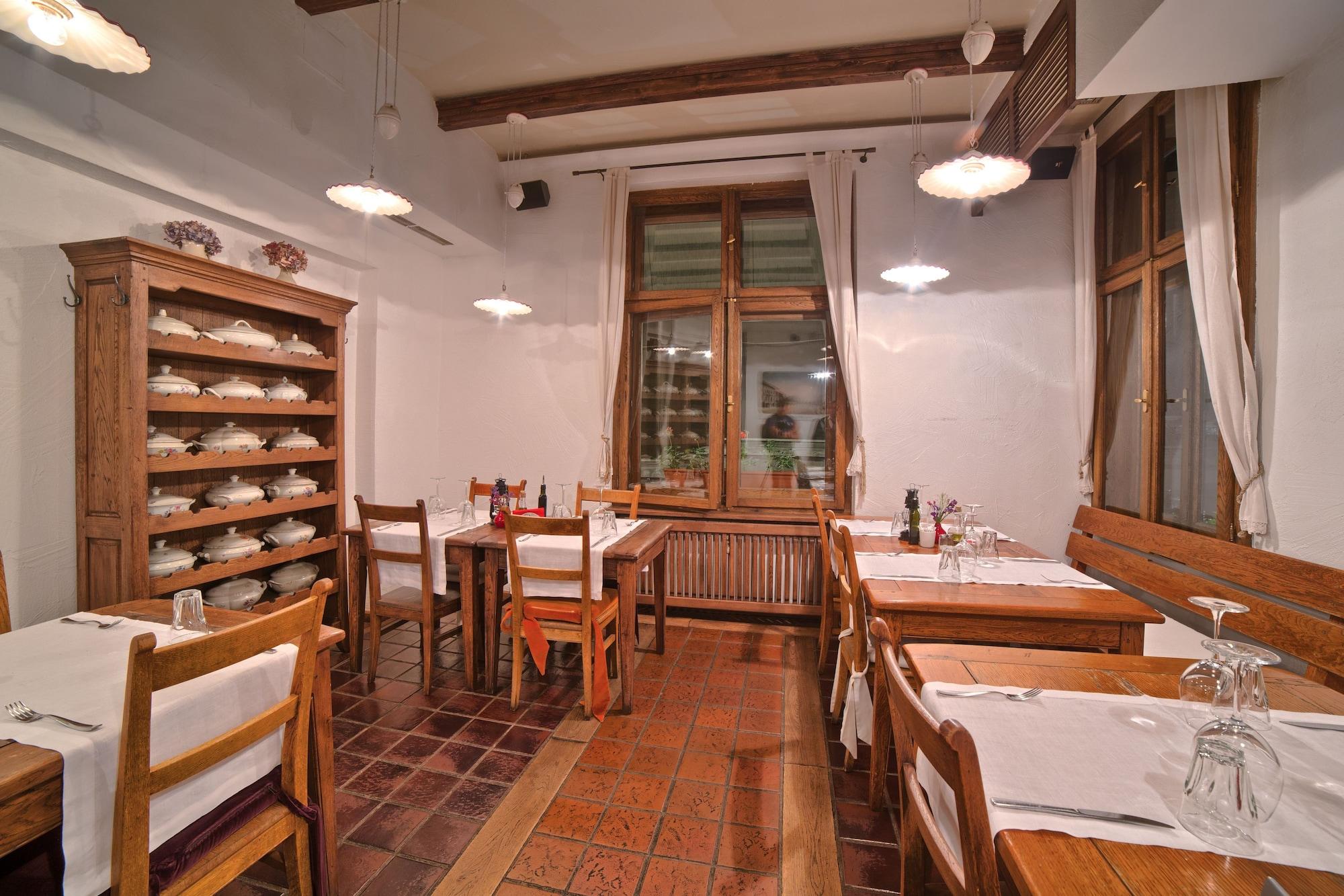 Restaurant Guest House 32