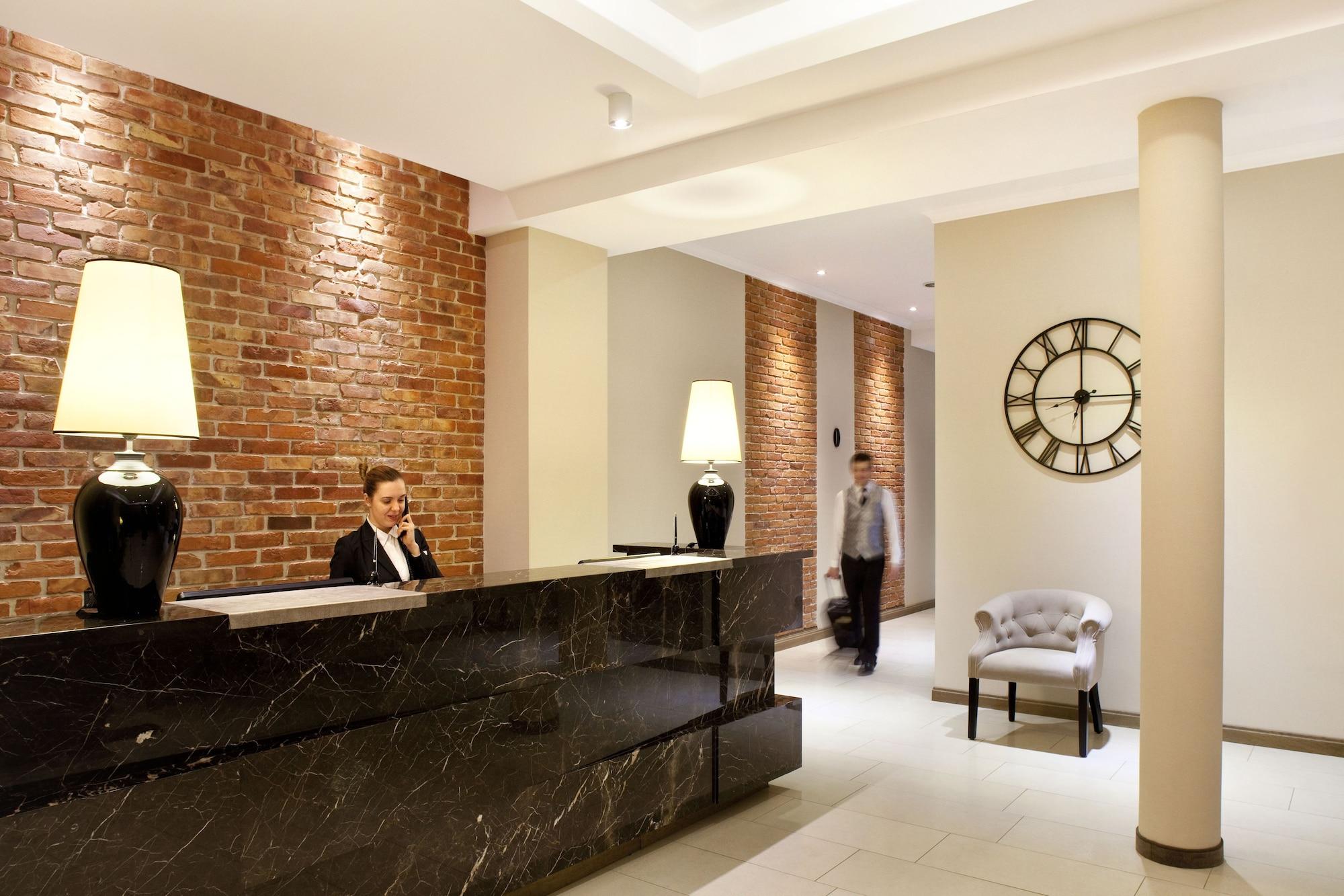 Vista Lobby Metropolitan Boutique Hotel