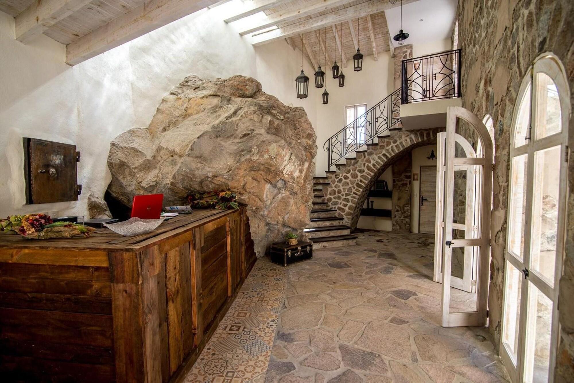 Vista Lobby Hotel de Piedra