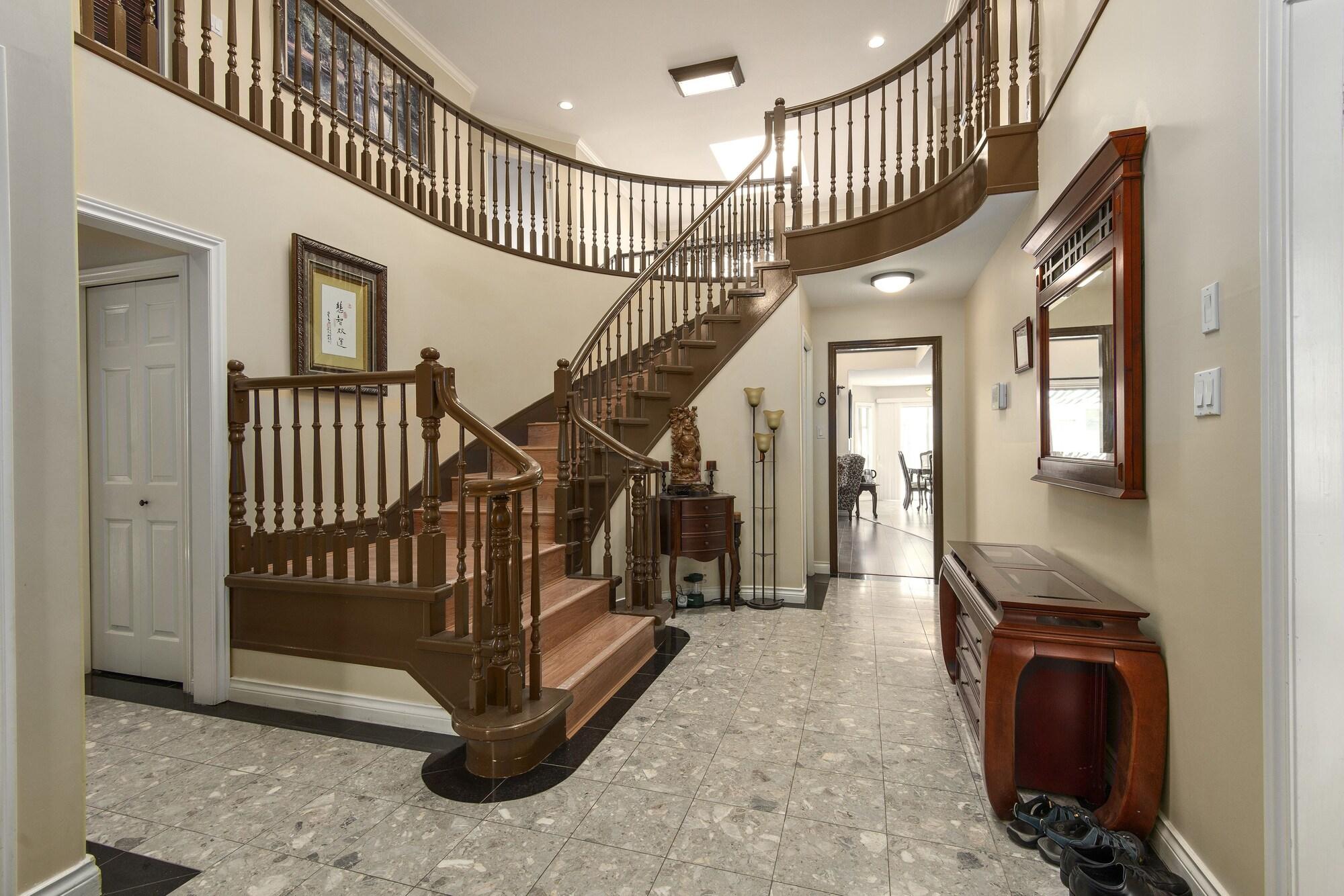 Vista Lobby Fraser River Richmond Bed & Breakfast