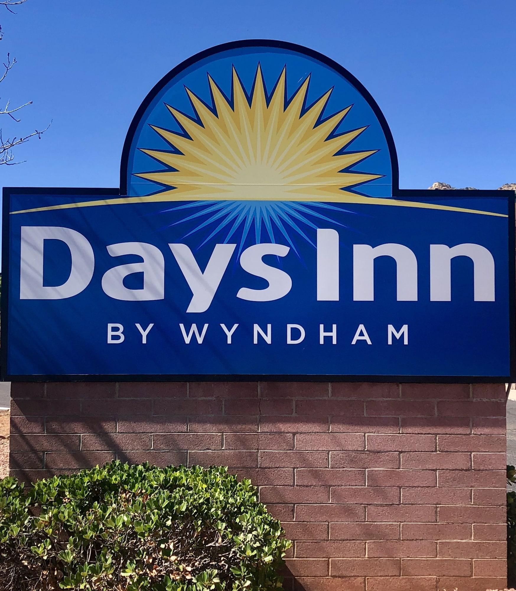 Vista Exterior Days Inn by Wyndham Globe