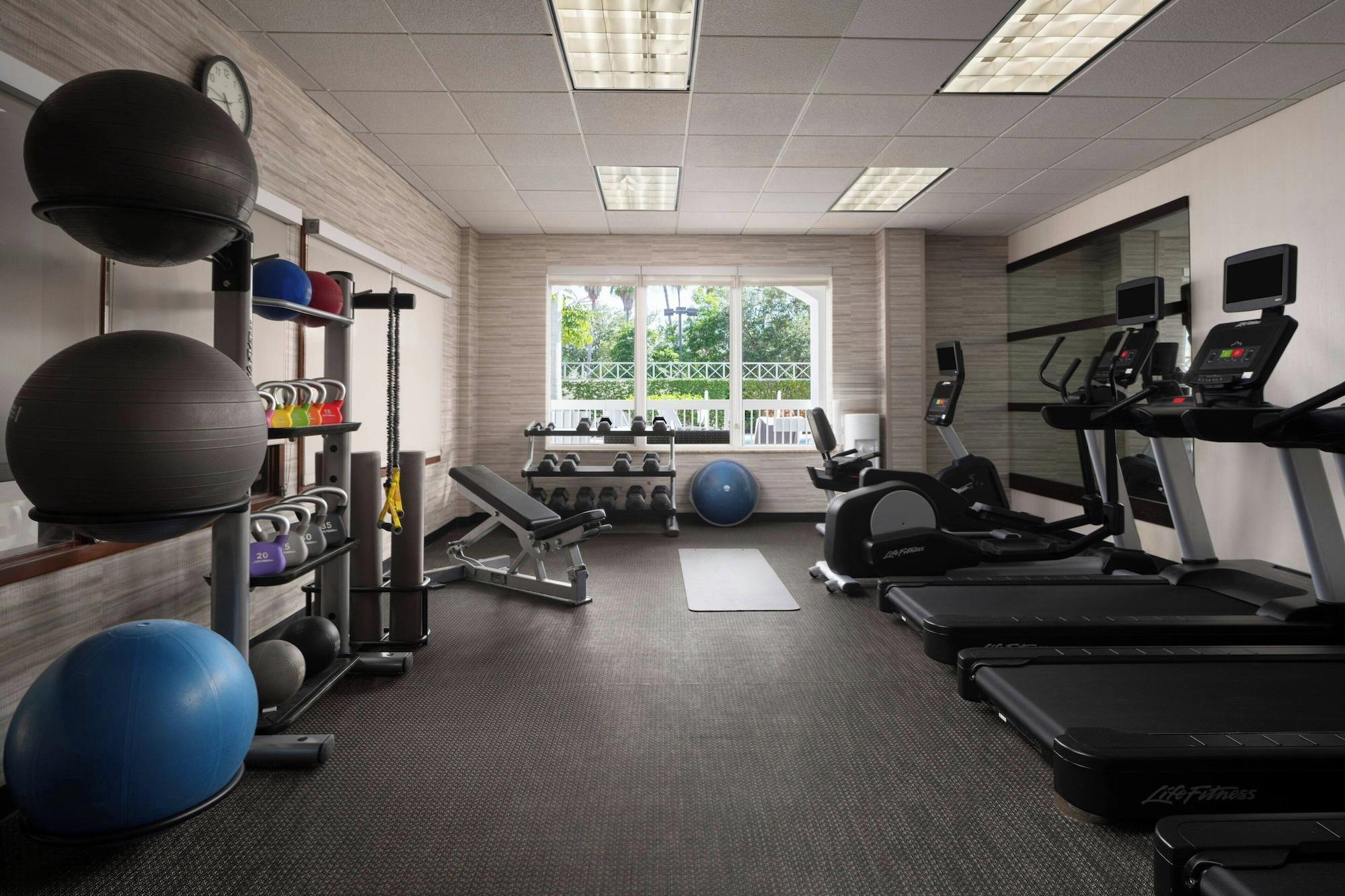Gimnasio Courtyard by Marriott Fort Myers I-75/Gulf Coast Town Center