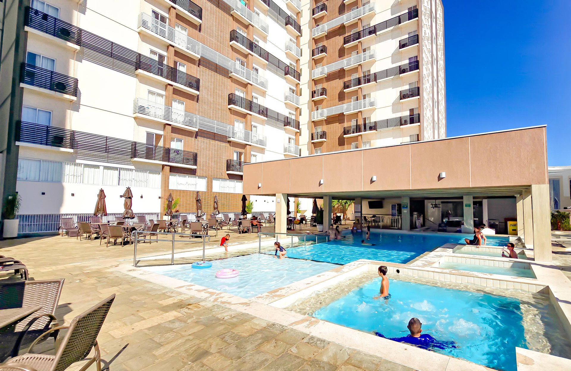 Vista Piscina DiRoma Spazzio - Direto com o Grupo DiRoma - acesso ao Acqua Park com café da manhã