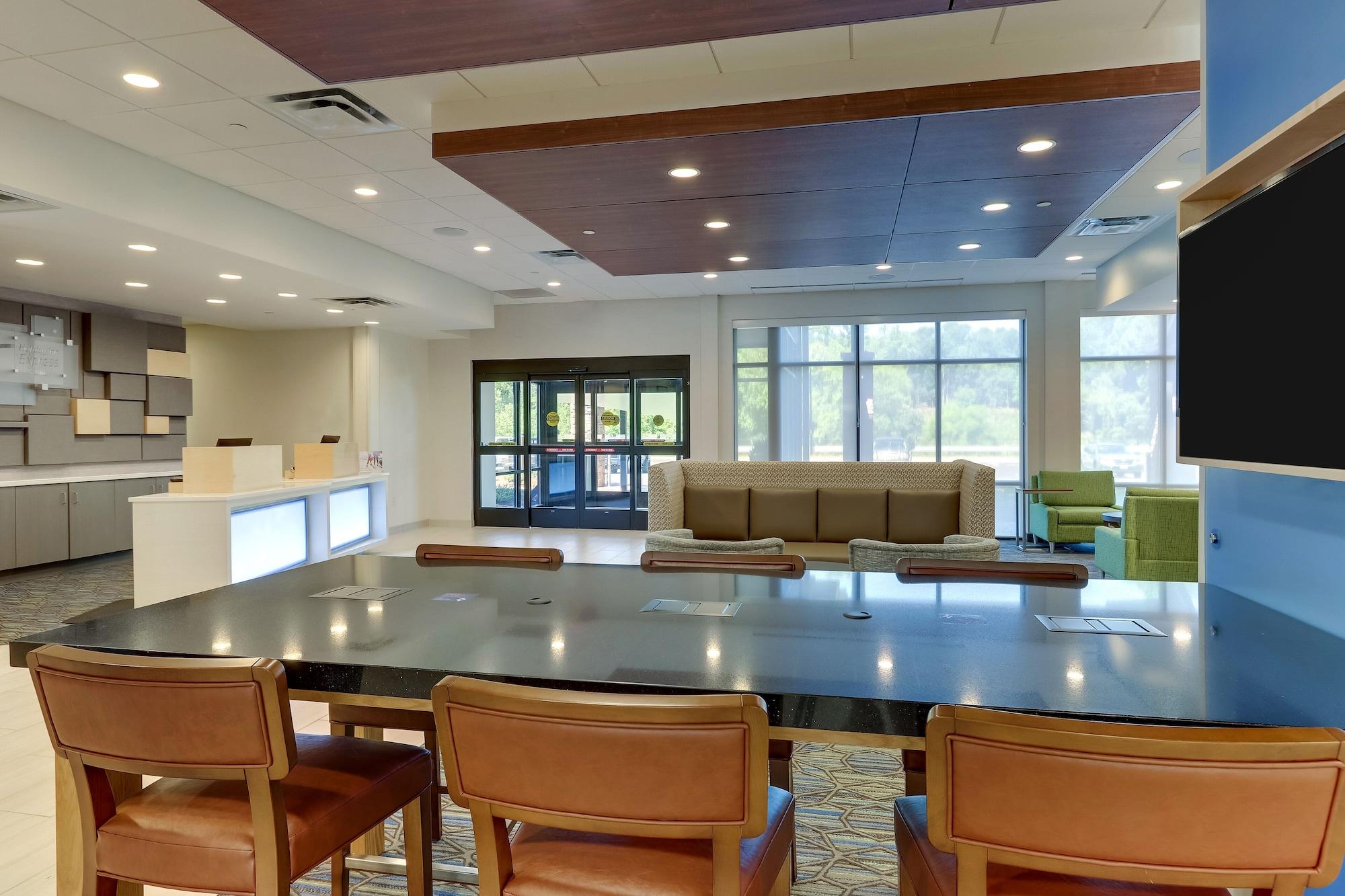 Vista Lobby Holiday Inn Express And Suites Winston Salem Sw Clemmons by IHG