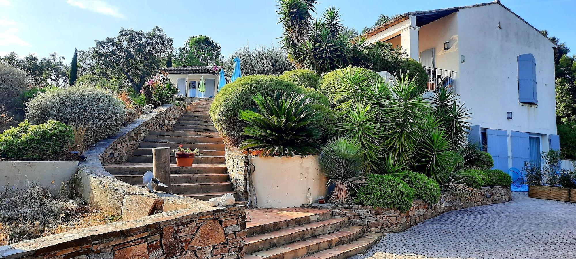 Vista Exterior Villa des Delices