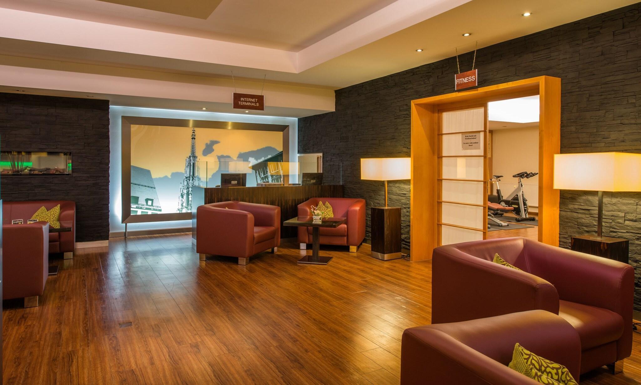 Vista Lobby NOVINA HOTEL Südwestpark Nürnberg