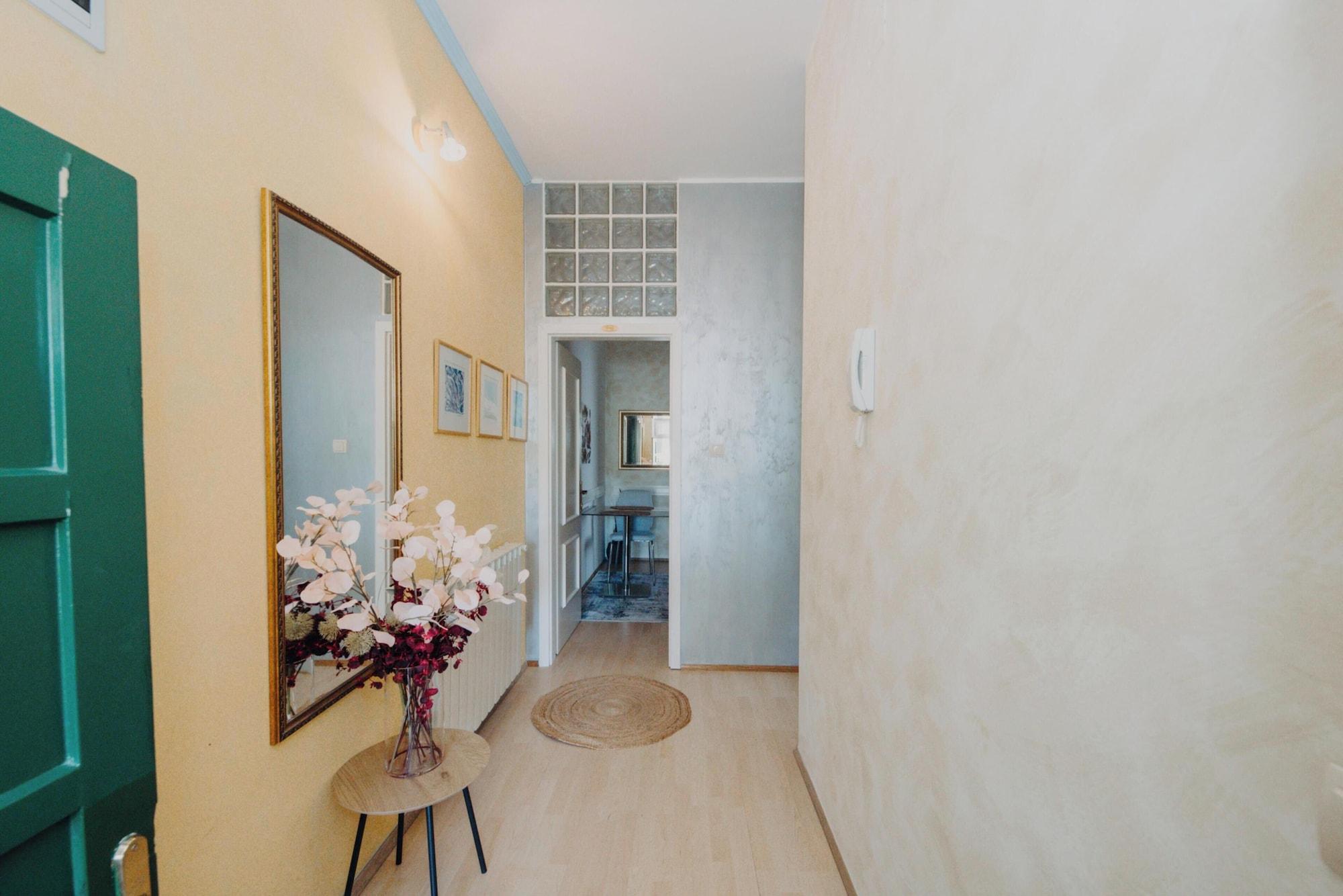 Varios Apartments and Rooms Villa Rossella 2