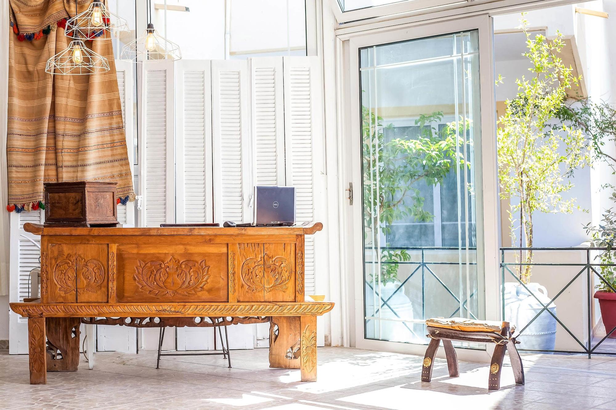 Vista Lobby Kiras Studios