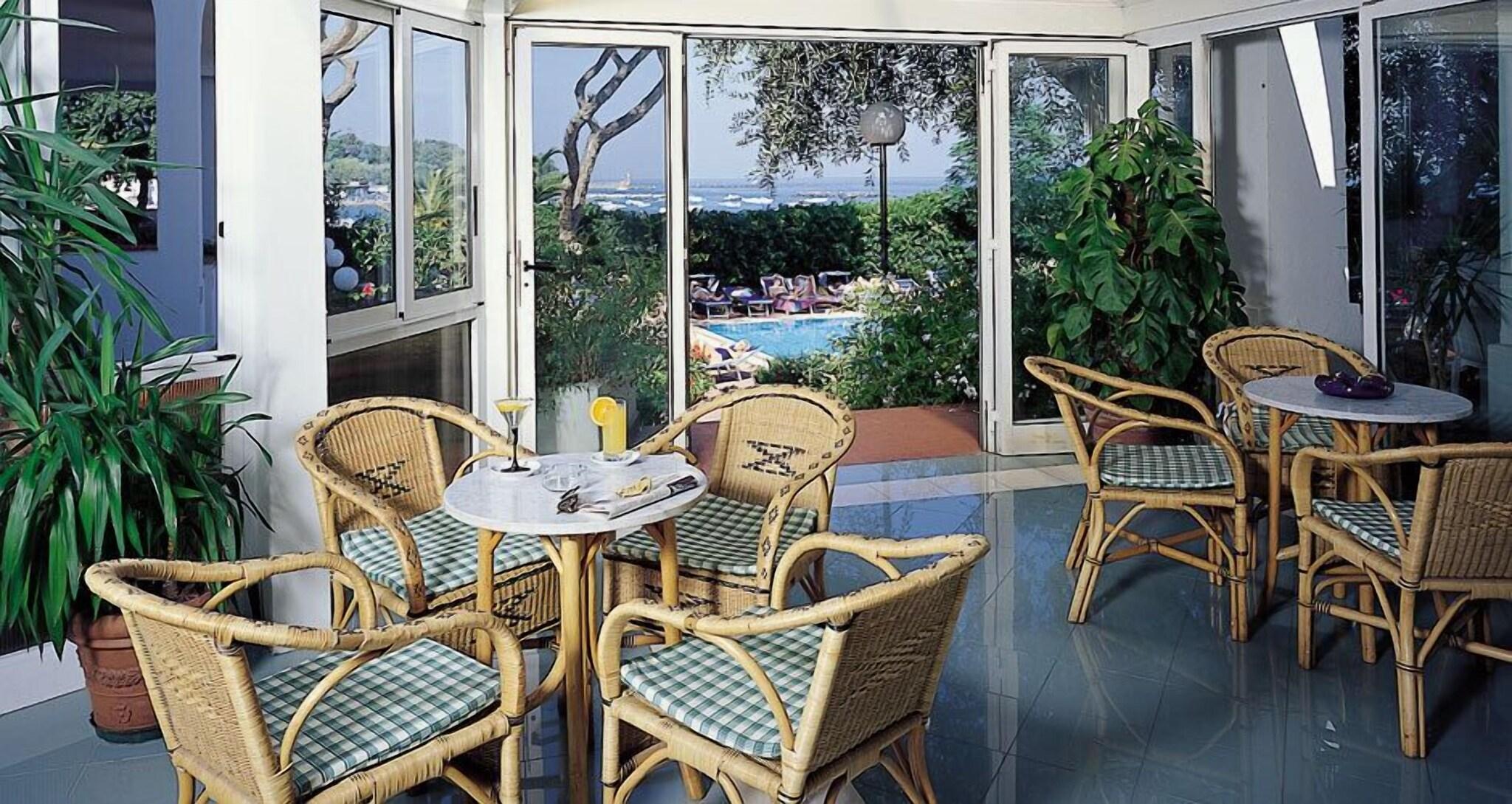 Bar/Salón Grand Hotel Ischia Lido