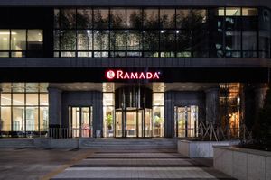 Alojamiento - Ramada Seoul Sindorim Hotel