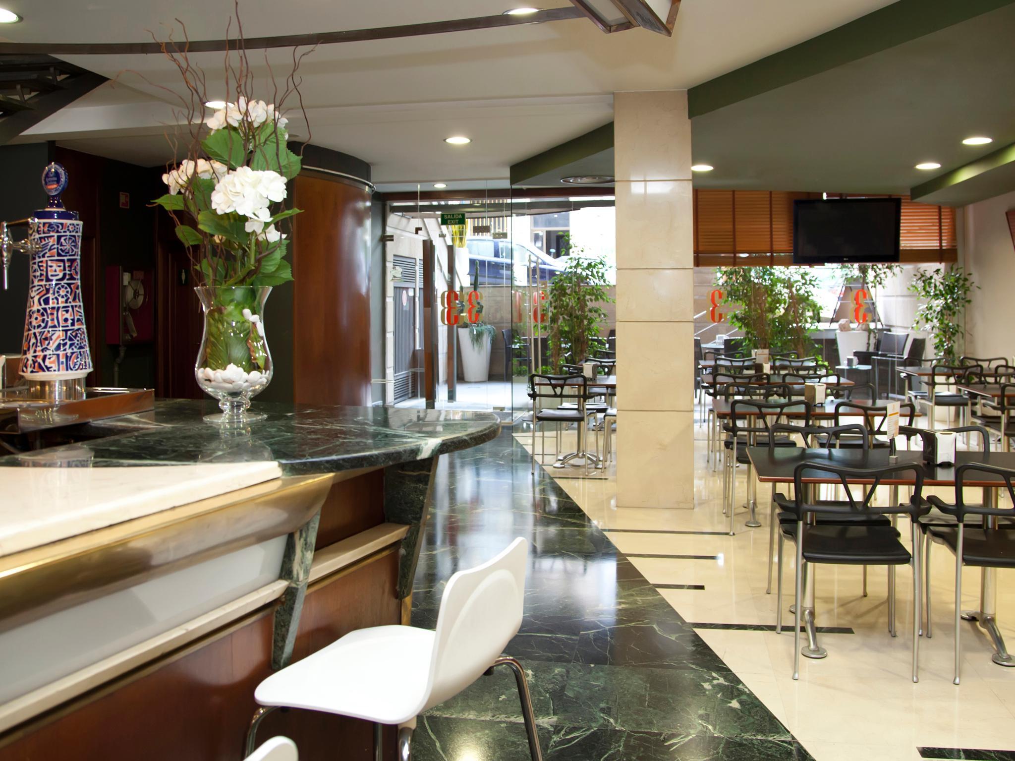 Bar/Salón Hotel Sercotel Tres Luces