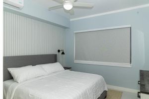 Alquiler Vacacional - Modern 1 BRM Condo w/ King Bed & Rooftop Pool