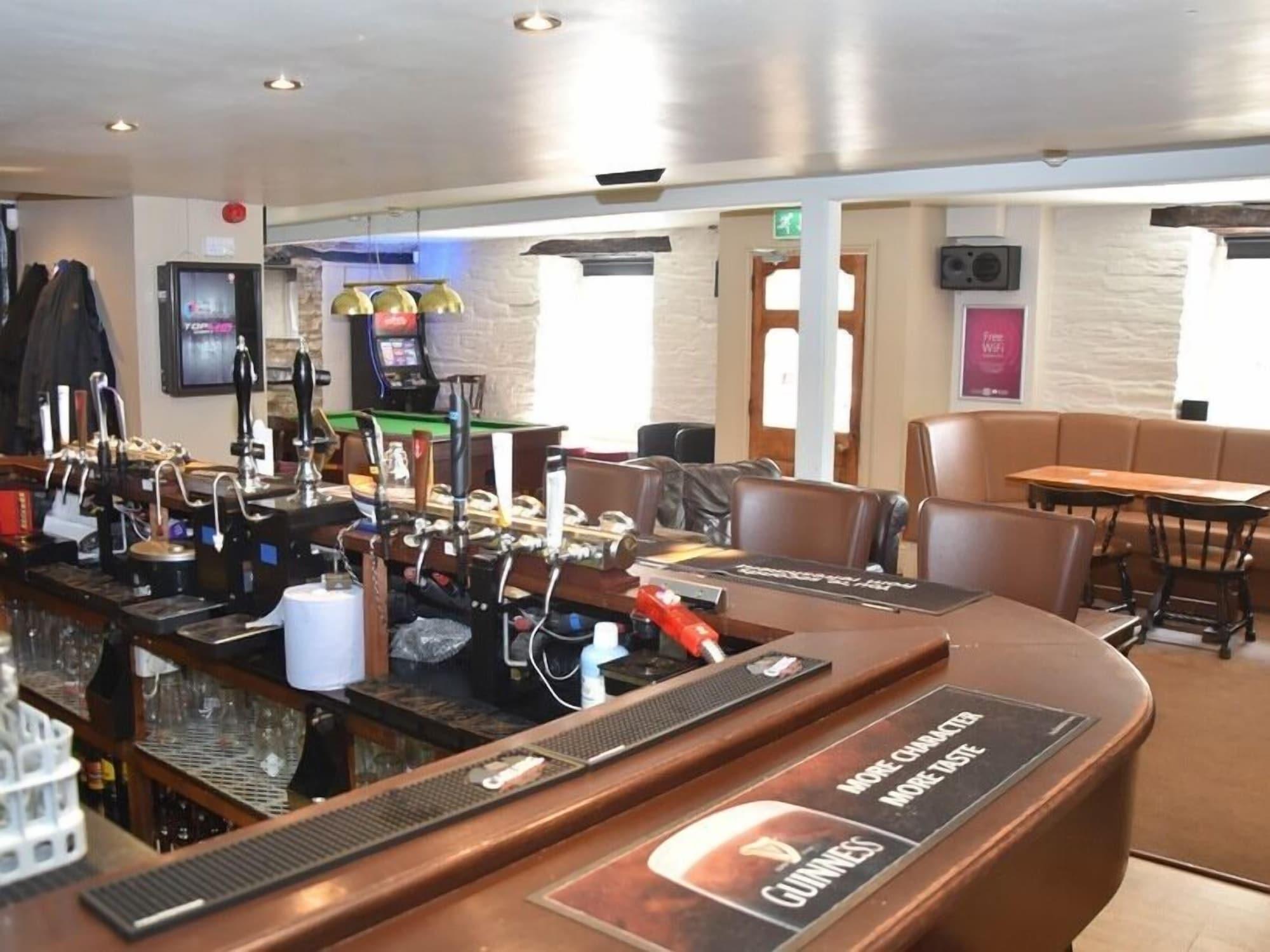 Bar/Salón The Red Lion