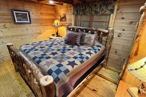Alquiler Vacacional - "Hidden Oaks" Log Cabin at Patoka Lake-French Lick - Southern Indiana Escape!