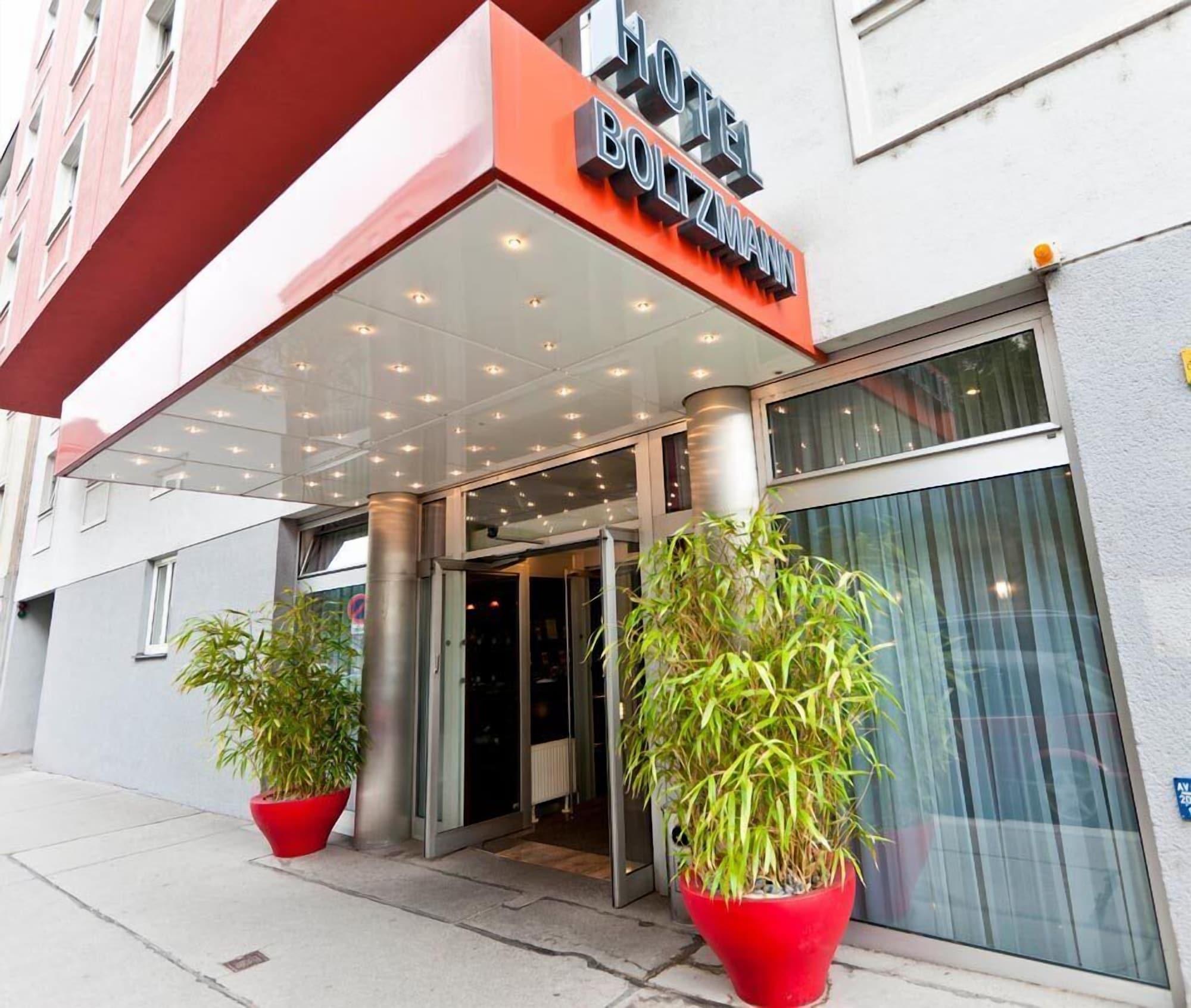 Varios Hotel Boltzmann