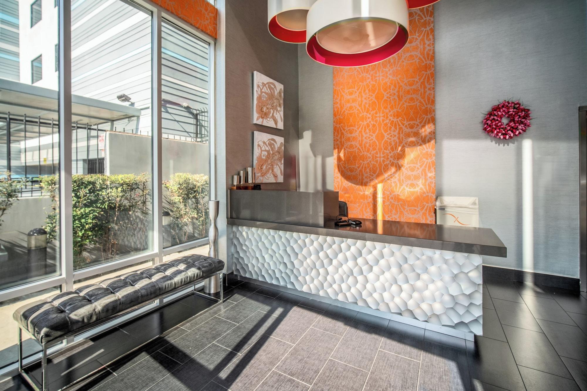 Vista Lobby Lexen Hotel- Hollywood Walk of Fame/Universal Studios