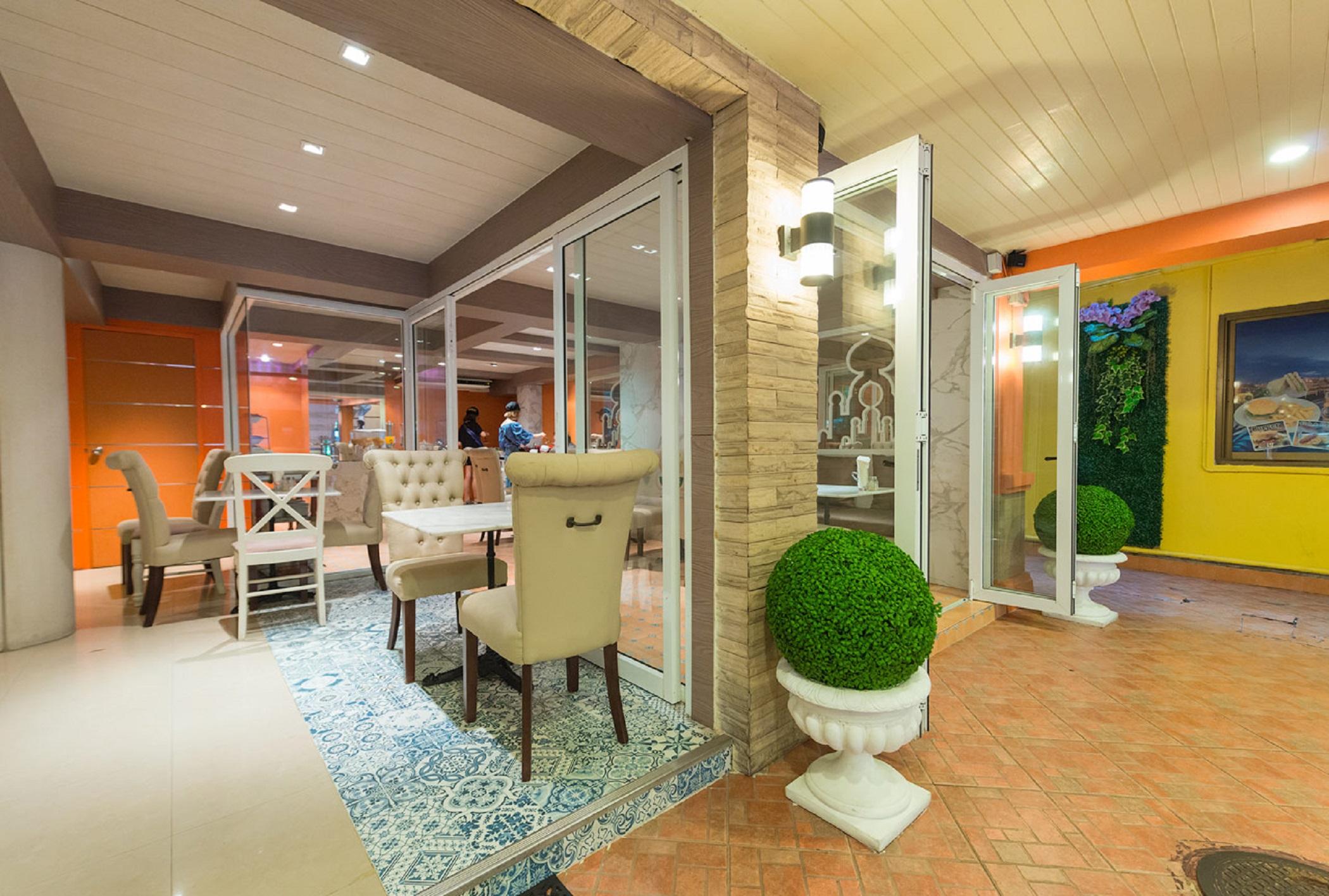 Vista Lobby Khaosan Palace Hotel