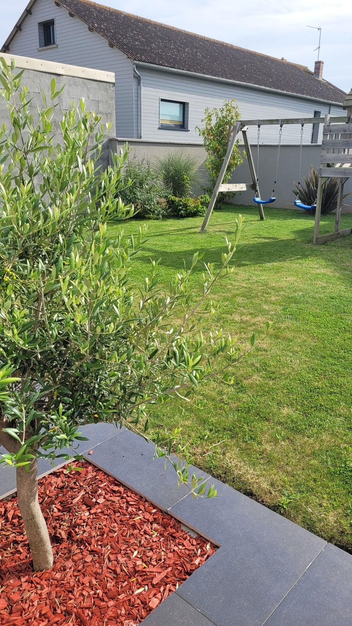 Modern house with garden and terrace, 5 minutes from the beach