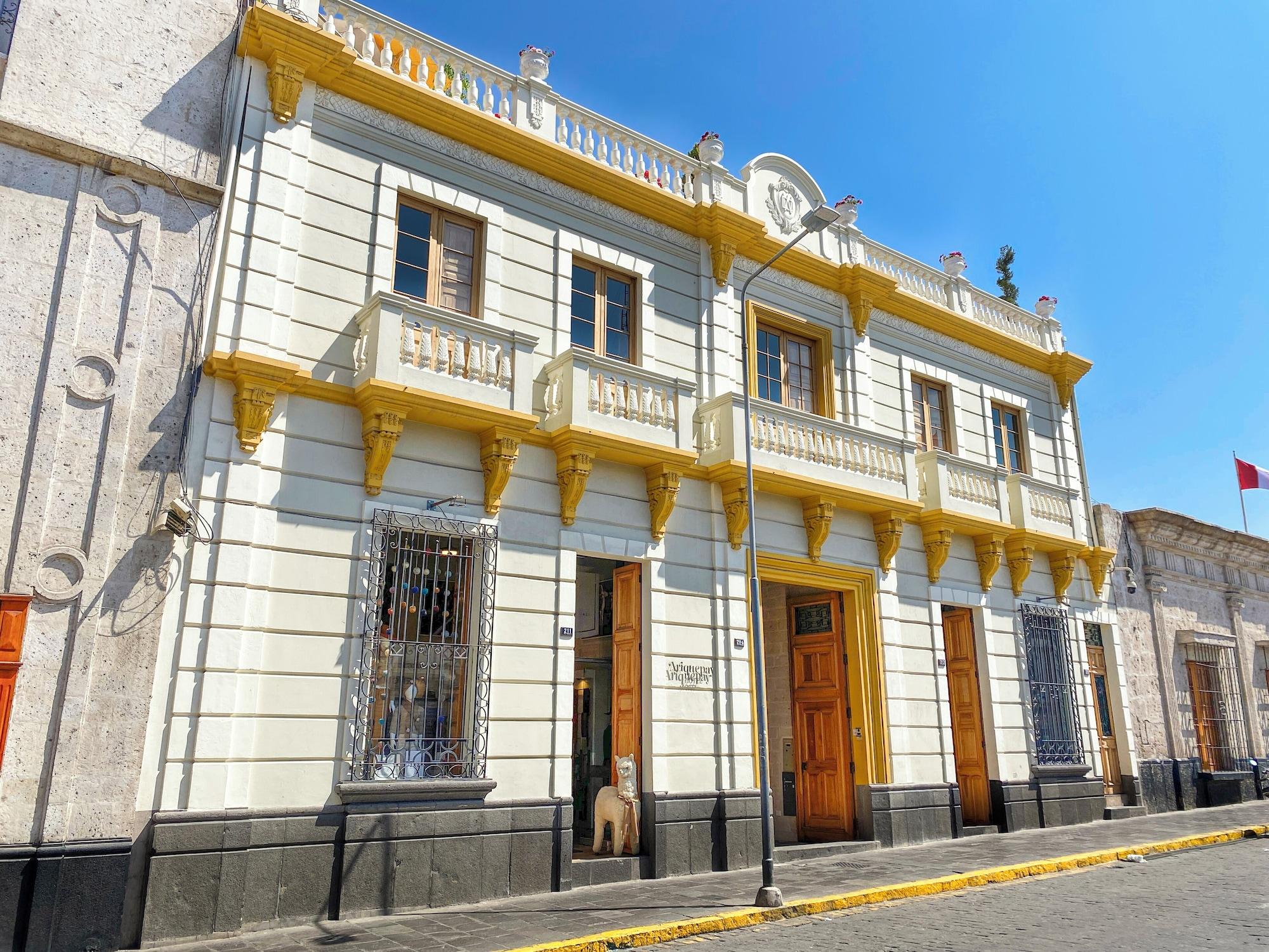 Vista Exterior ARIQUEPAY HOTEL