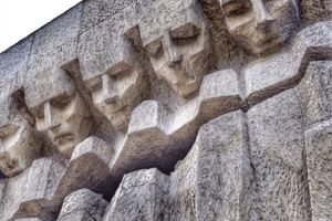 Actividad - Tour por la fábrica de Schindler y el campo de concentración de Plaszow