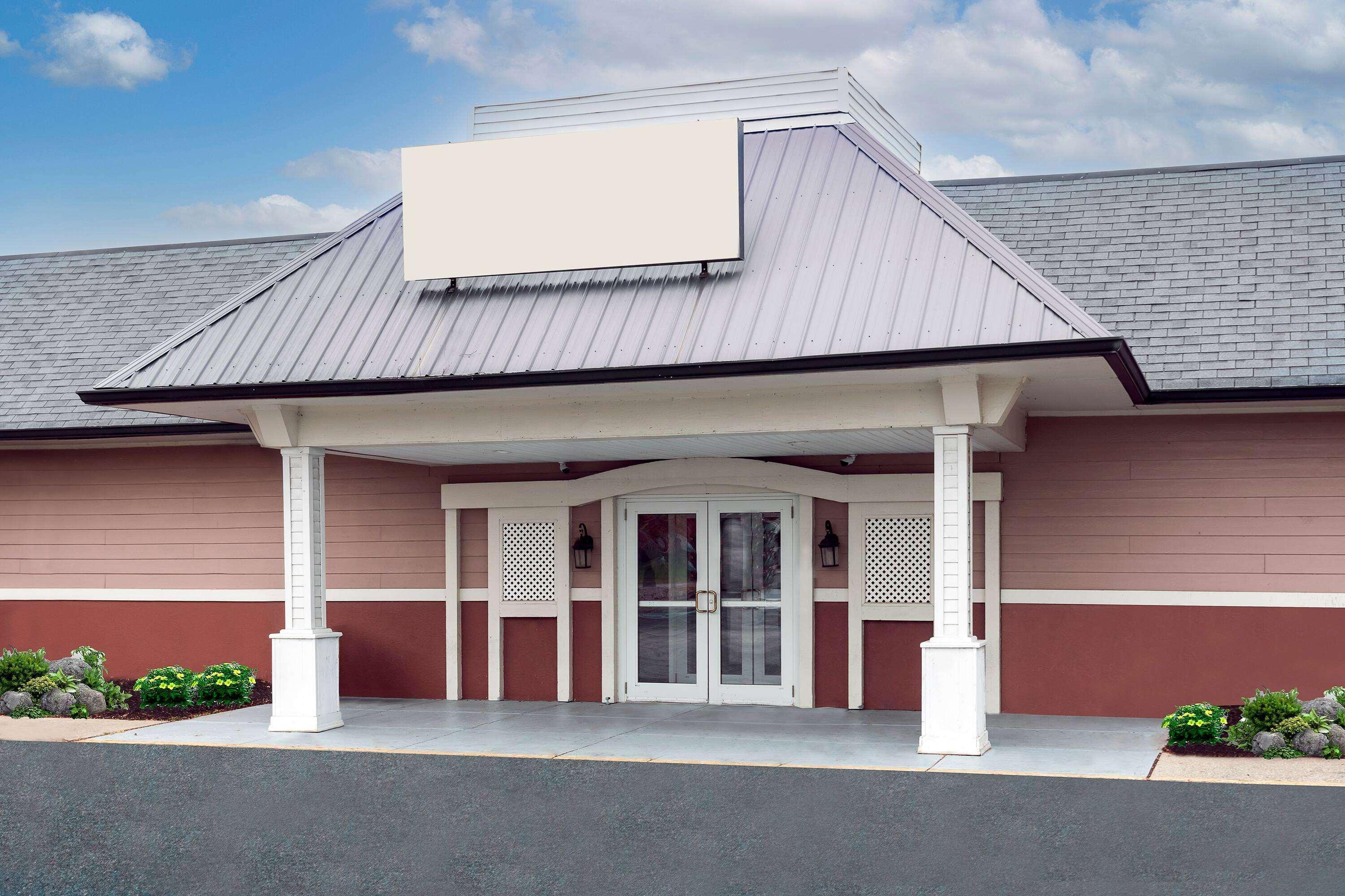 Vista Exterior Travelodge by Wyndham Indianapolis Speedway