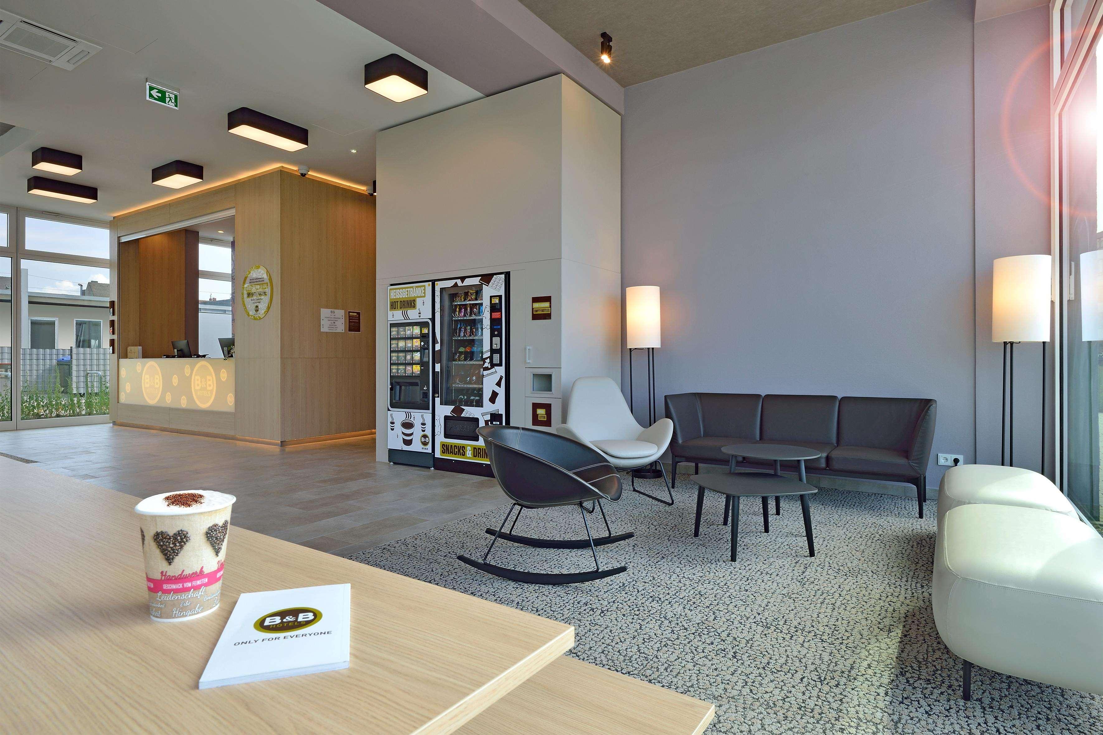 Vista Lobby B&B HOTEL Köln-Ehrenfeld