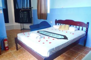 Alquiler Vacacional - See Belize Seabreeze Sea View Studio With Balcony, Pool & Overwater Deck, 2nd FL