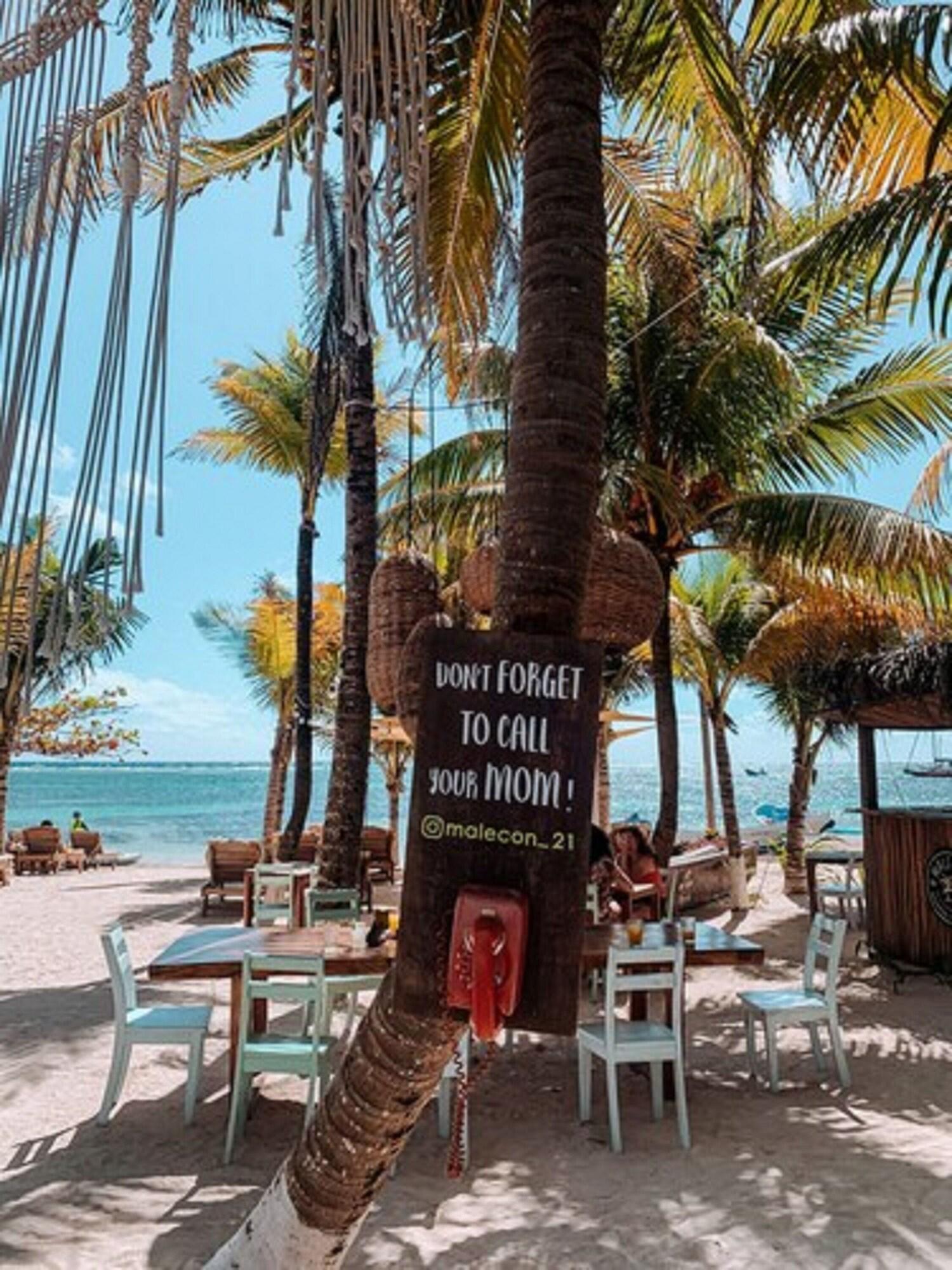 Restaurant Noah Beach Hotel & Suites