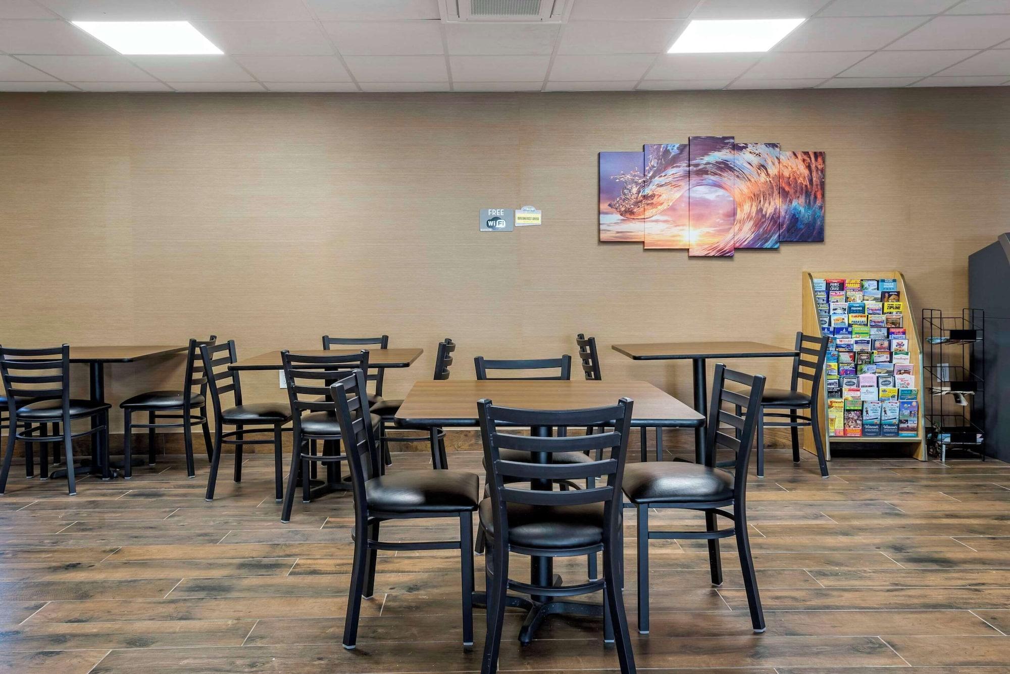 Restaurant The Waves Hotel, Ascend Hotel Collection