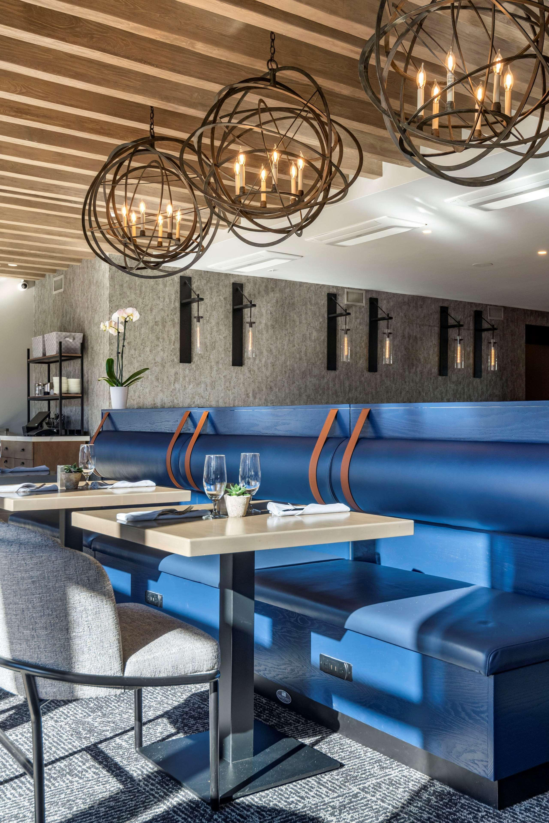 Restaurant Cambria Hotel Portland Downtown-Old Port