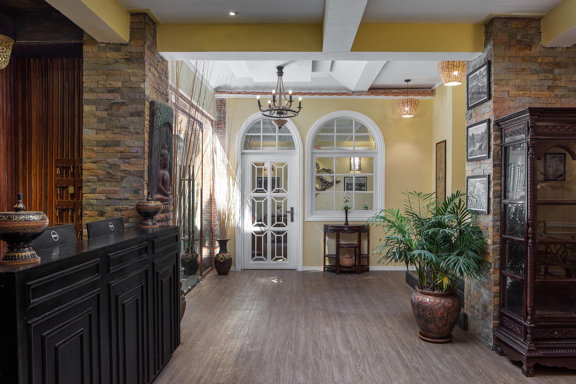 Vista Lobby Botum Palace Hotel