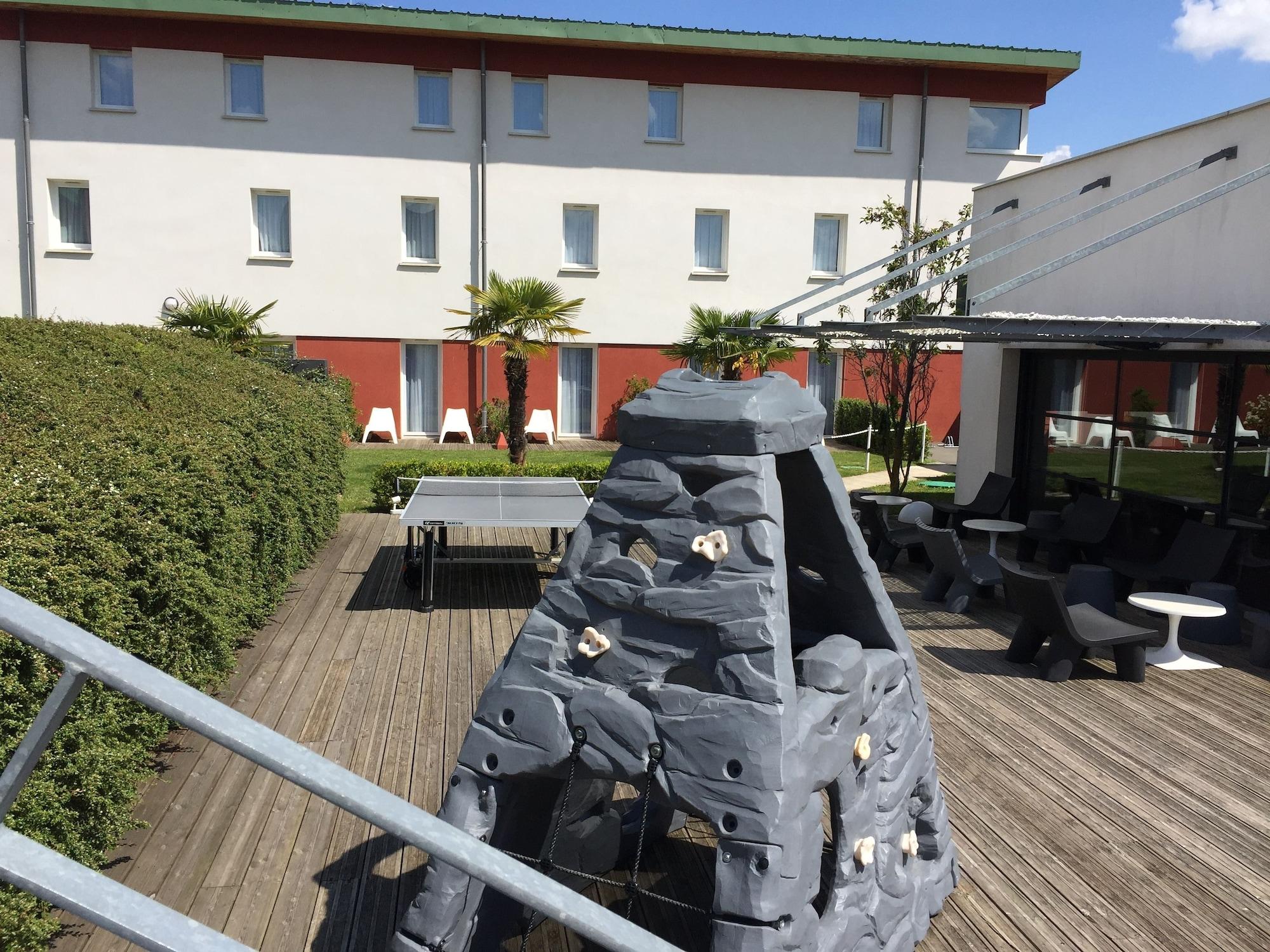 Instalaciones Recreativas Brit Hotel Confort Marvejols