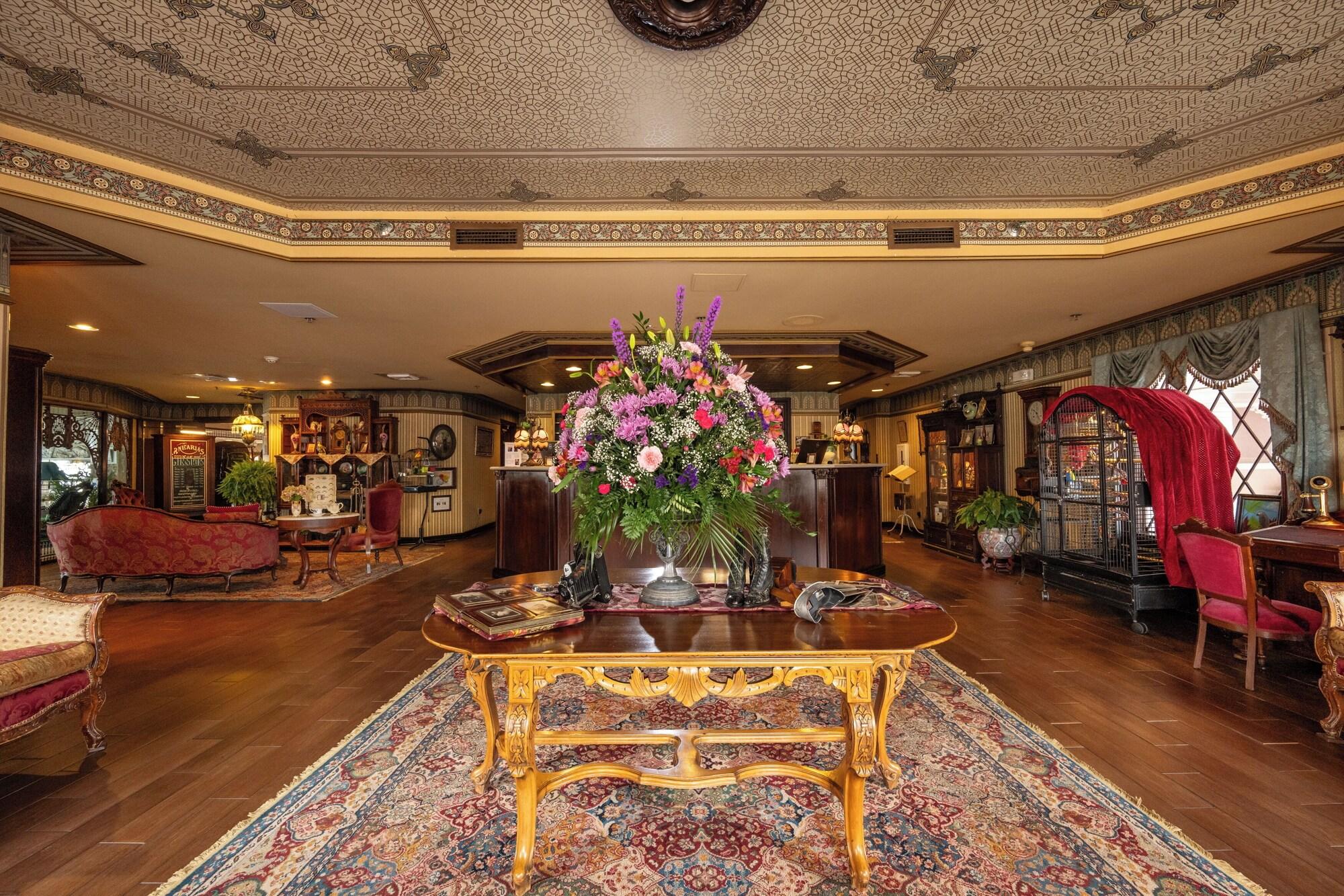 Vista Lobby Boardwalk Plaza Hotel