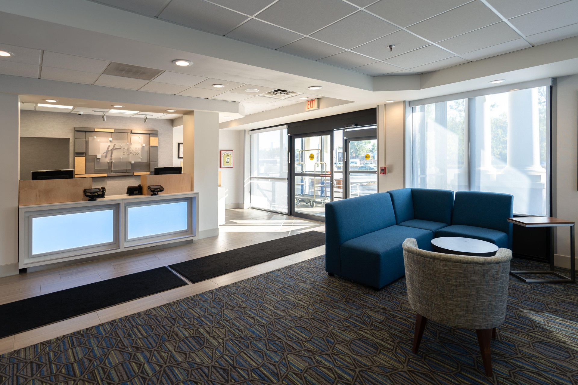 Vista Lobby Holiday Inn Express Boston by IHG
