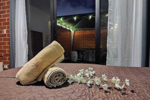 Alquiler Vacacional - Jacuzzi Getaway, in the Heart of Zone 4
