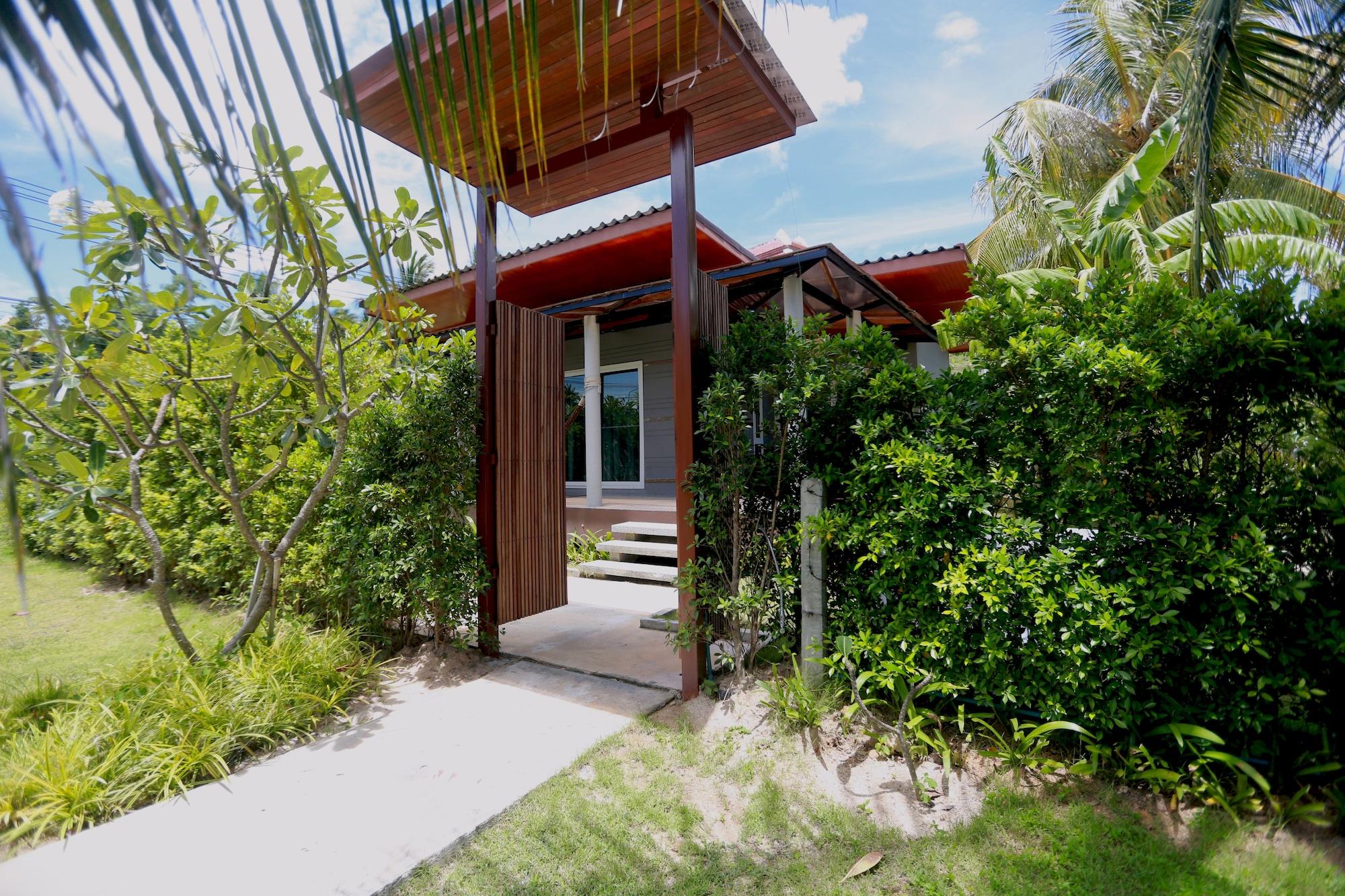 Vista Exterior Samui Garden Home